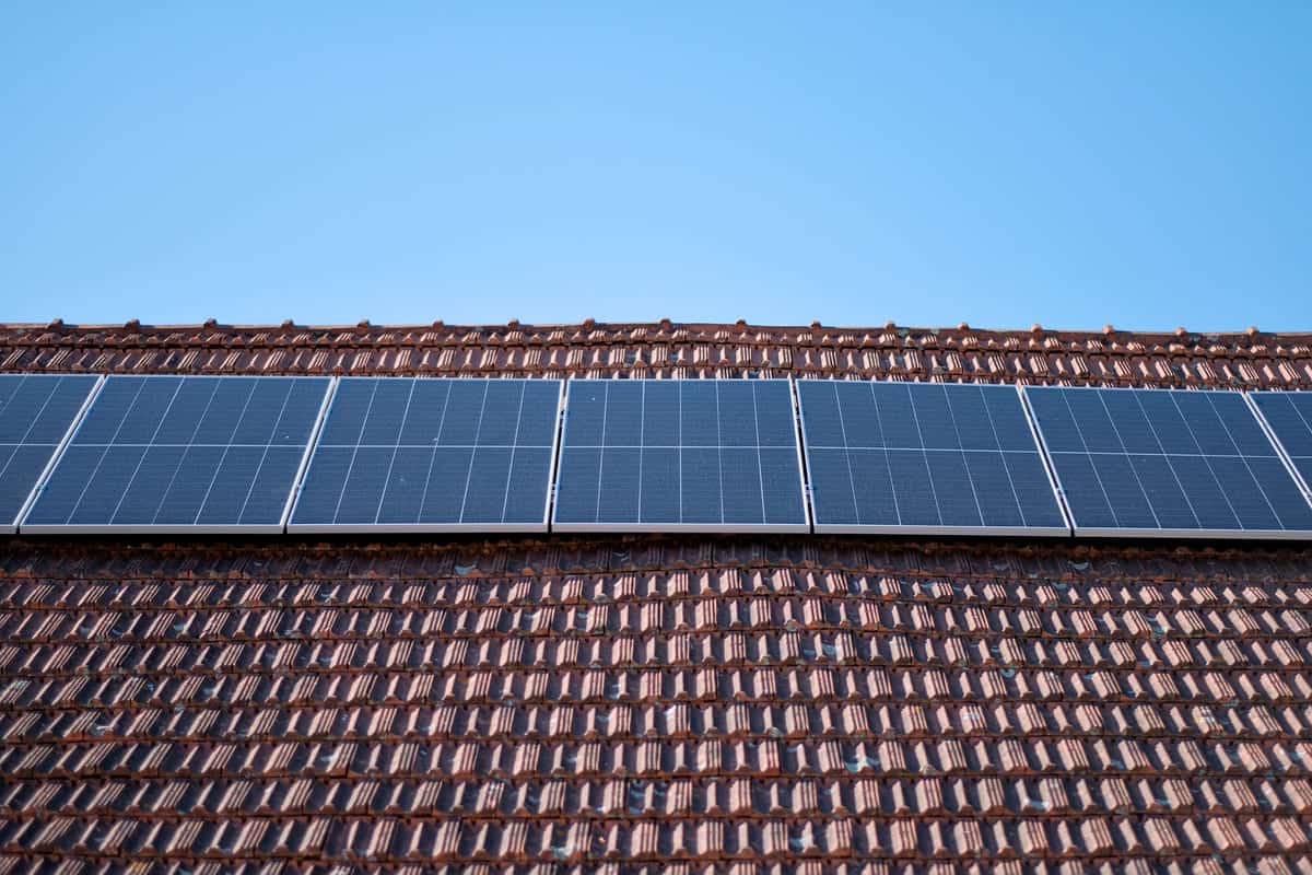 d&eacute;couvrez des avis d&eacute;taill&eacute;s sur les panneaux photovolta&iuml;ques. comparez les performances, les avantages, et les retours d'exp&eacute;rience des utilisateurs pour prendre une d&eacute;cision &eacute;clair&eacute;e sur votre investissement solaire.