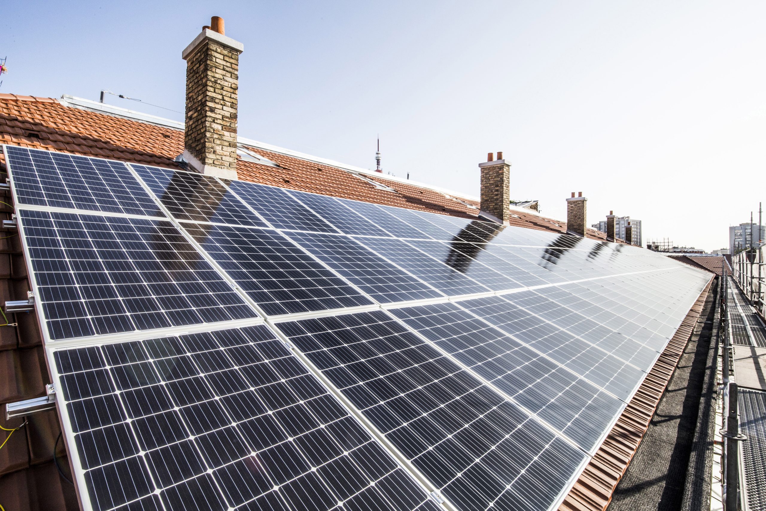 d&eacute;couvrez les innovations et les tendances des panneaux solaires en 2019. informez-vous sur les avantages &eacute;cologiques, les &eacute;conomies d'&eacute;nergie et les meilleures options pour profiter de l'&eacute;nergie solaire.