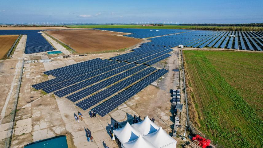 d&eacute;couvrez les avantages des panneaux solaires en 2019 : efficacit&eacute; &eacute;nerg&eacute;tique, &eacute;conomies sur vos factures d'&eacute;lectricit&eacute; et impact positif sur l'environnement. informez-vous sur les derni&egrave;res technologies et comment investir dans l'&eacute;nergie solaire peut transformer votre domicile.