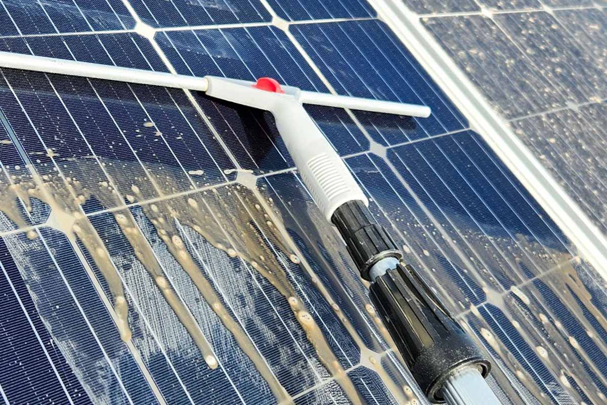 d&eacute;couvrez l'importance des panneaux solaires essentiels pour une transition &eacute;nerg&eacute;tique durable. apprenez comment ils peuvent r&eacute;duire vos factures d'&eacute;lectricit&eacute;, prot&eacute;ger l'environnement et augmenter la valeur de votre propri&eacute;t&eacute;.